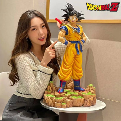 Figurine Goku avec Nyoi-bō – 28 cm