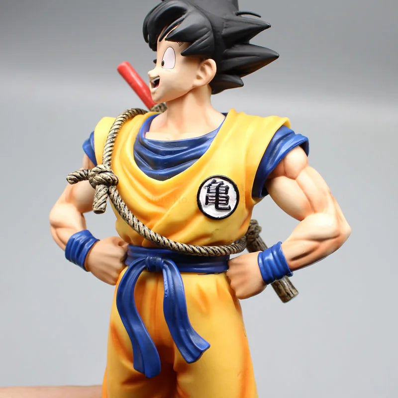 Figurine Goku avec Nyoi-bō – 28 cm